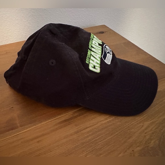 Seattle Seahawks 2014 NFC Champions Hat - Picture 3 of 6